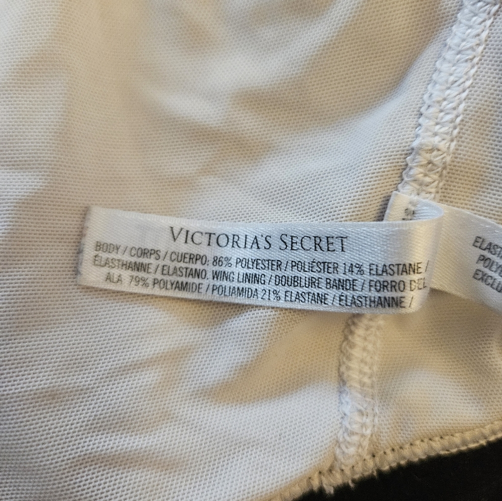 Victoria's Secret 'The Player' Sports Bra - Size Small 💪 - Picture 5 of 6